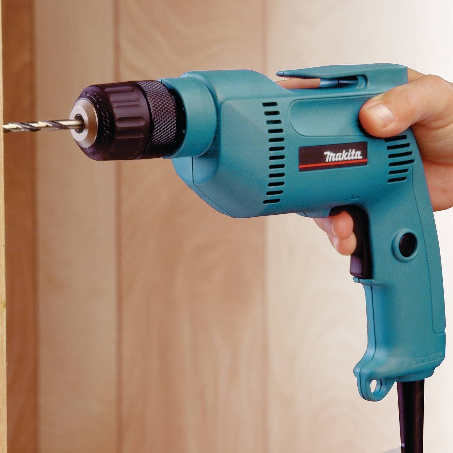 MAKİTA 6408  DARBESİZ MATKAP 530 WATT 1.5 KG  0-2500 DEVİR